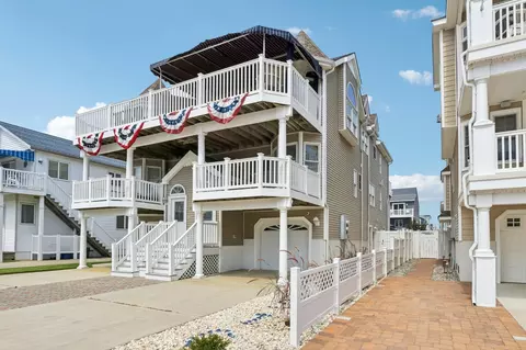 137 51st St #EAST, Sea Isle City, NJ 08243