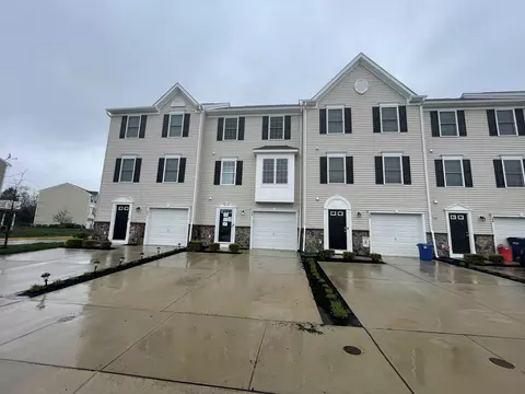 2102 E Oak Rd #E2, Vineland, NJ 08361