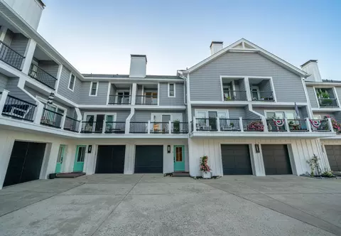 1295 Lafayette St #F, Cape May, NJ 08204