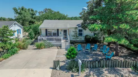 6 Delaware Ave, Villas, NJ 08251