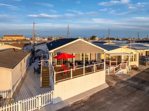 5 Channel Dr, Wildwood, NJ 08260