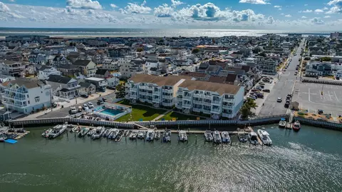 219 W 4th Ave #308, North Wildwood, NJ 08260
