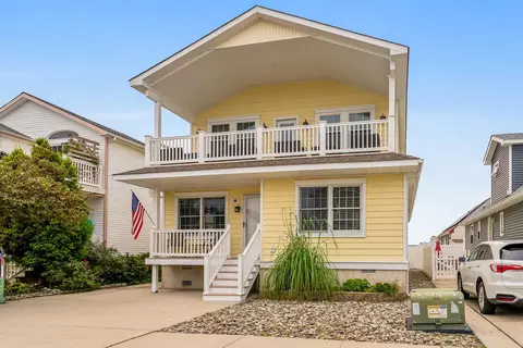 98 W Charleston Ave, Wildwood Crest, NJ 08260