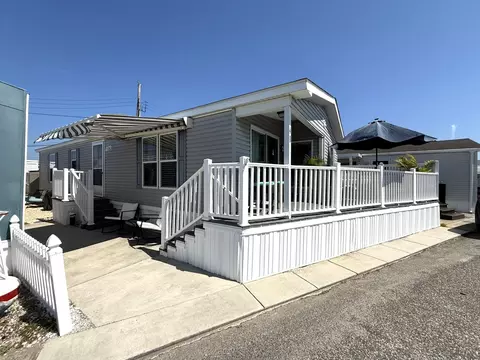 41 Cresse Ave, Wildwood, NJ 08260