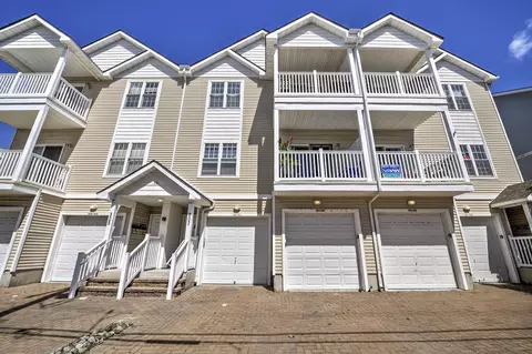 307 E Poplar Ave #101, Wildwood, NJ 08260
