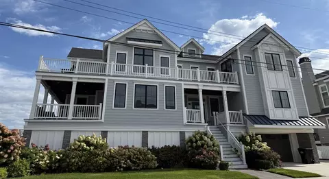 313 76th St, Avalon, NJ 08202