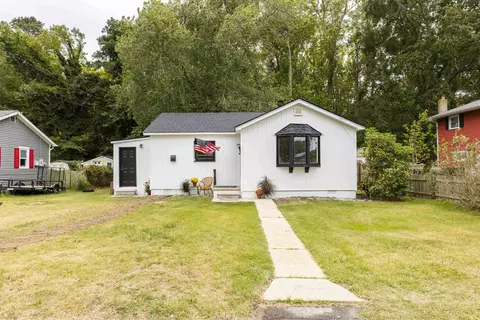 118 E Greenwood Ave, Villas, NJ 08251