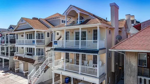 806 Plymouth Pl #2, Ocean City, NJ 08226