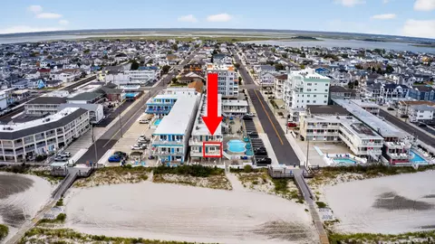 406-10 E Monterey Ave #201, Wildwood Crest, NJ 08260
