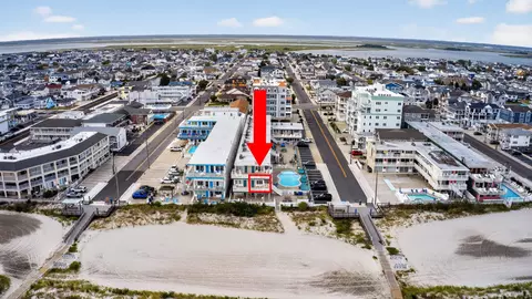 406-10 E Monterey Ave #201, Wildwood Crest, NJ 08260