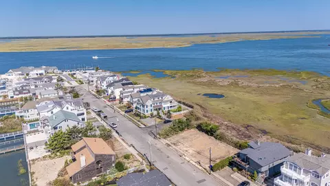 585 7th St, Avalon, NJ 08202 photo 3