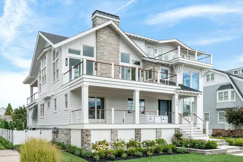 245 57th St, Avalon, NJ 08202
