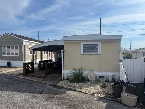32 Cresse Ave, Wildwood, NJ 08260