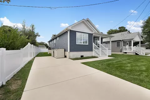 246 New Jersey Ave, Villas, NJ 08251