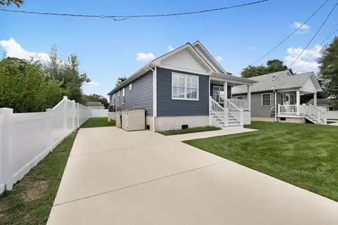 246 New Jersey Ave, Villas, NJ 08251