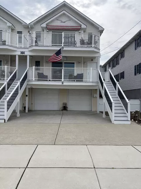 404 W Burk Ave #B, Wildwood, NJ 08260