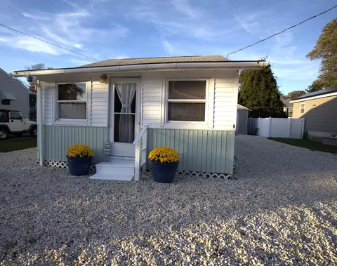 235 W New York Ave, Villas, NJ 08251