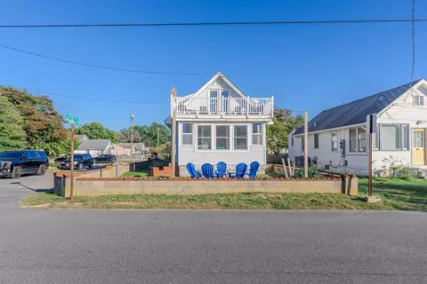 240 W Pacific Ave, Villas, NJ 08251