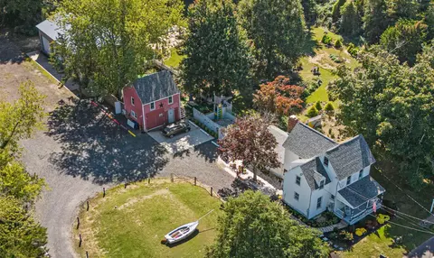 35 Bayshore Rd, Del Haven, NJ 08251
