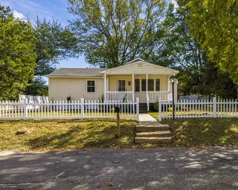 24 N 12 St, Del Haven, NJ 08251