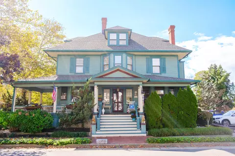 202 Ocean St, Cape May, NJ 08204