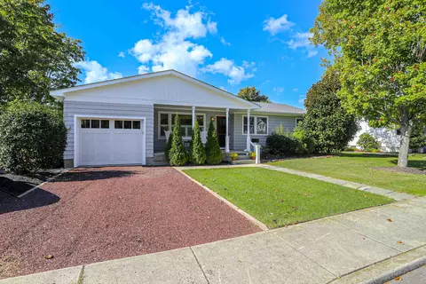 215 S Boyd St, Cape May Court House, NJ 08210