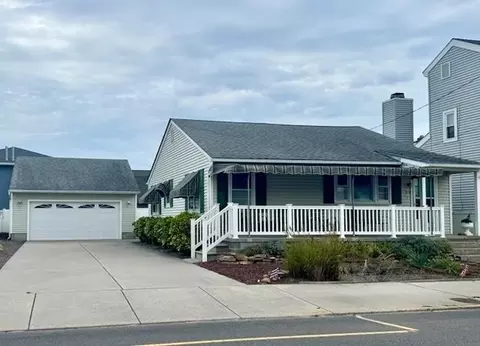313 E Monterey Ave, Wildwood Crest, NJ 08260