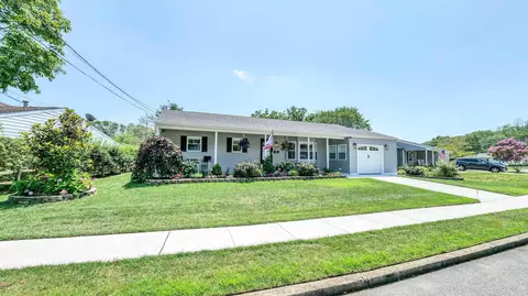 13 Gulph Mill Rd, Somers Point, NJ 08244