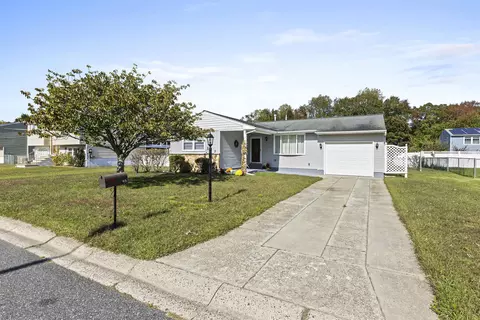 105 Pontaxit Ave, North Cape May, NJ 08204