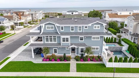 8 E 27th St #WEST, Avalon, NJ 08202