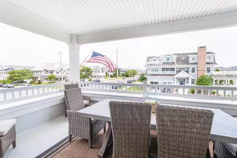 Exterior - 8 E 27th St #WEST, Avalon, NJ 08202 photo 1 of 4