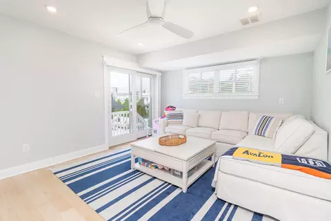 Living - 8 E 27th St #WEST, Avalon, NJ 08202 photo 1 of 3