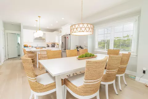 Dining - 8 E 27th St #WEST, Avalon, NJ 08202 photo 1 of 2