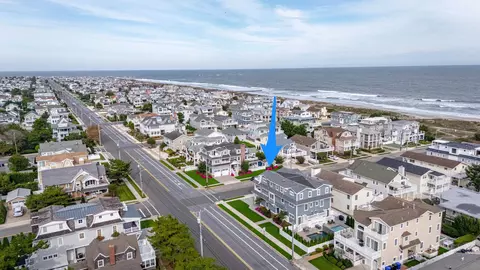 View/Area - 8 E 27th St #WEST, Avalon, NJ 08202 photo 1 of 4