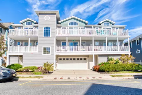 127 E Hand Ave #A, Wildwood, NJ 08260