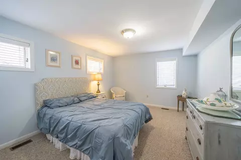 Bedroom - 83 E 13th St, Avalon, NJ 08202 photo 2 of 5