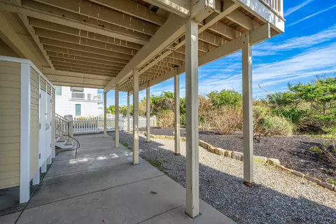Exterior - 83 E 13th St, Avalon, NJ 08202 photo 4 of 5