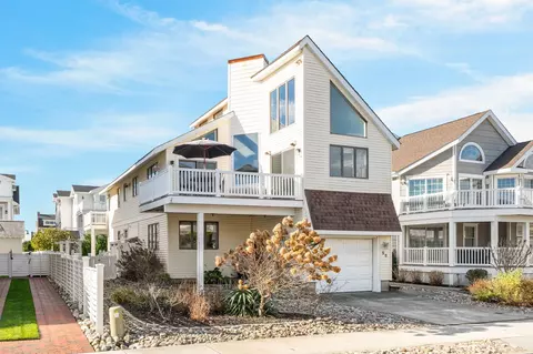 58 E 15th St, Avalon, NJ 08202