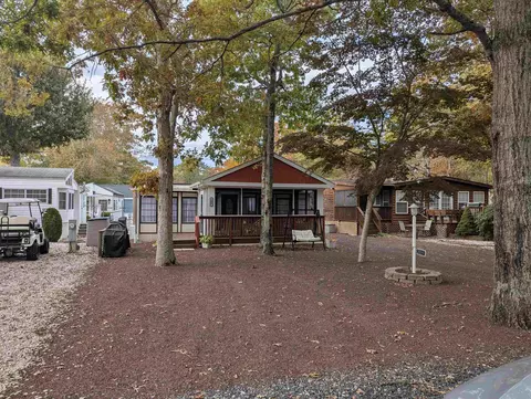 209 Horseshoe Curv #209, South Seaville, NJ 08246