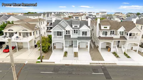 647 W Spruce Ave #RIGHT, North Wildwood, NJ 08260