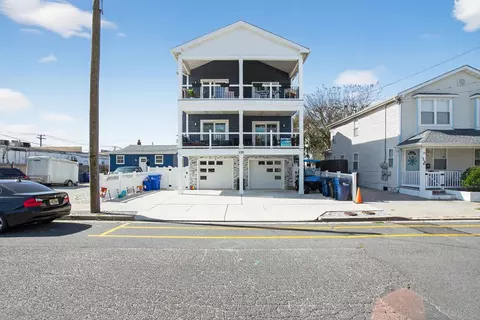 110 W Youngs Ave #100, Wildwood, NJ 08260