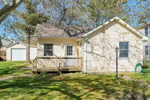 107 E Tampa Ave, Villas, NJ 08251