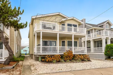 1828 Asbury Ave #B, Ocean City, NJ 08226