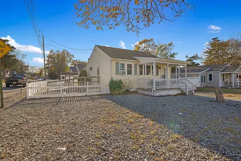 90 Wildwood Ave, Villas, NJ 08251
