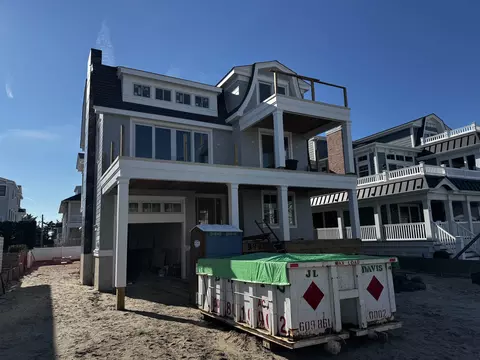 34 W 13th St, Avalon, NJ 08202
