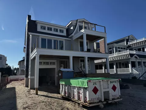 34 W 13th St, Avalon, NJ 08202
