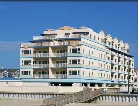 450 E Nashville Ave #405, Wildwood Crest, NJ 08260
