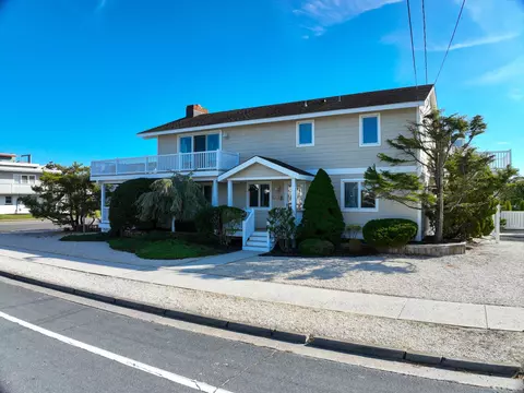 10 E 14th St, Avalon, NJ 08202