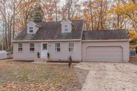 206 Holly Dr, Rio Grande, NJ 08242