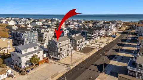 123 32nd St #WEST, Sea Isle City, NJ 08243
